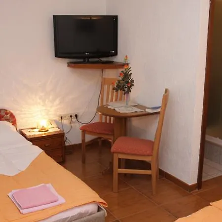 호텔 Hotel Makarska 3*