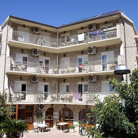 Hotel Makarska 호텔